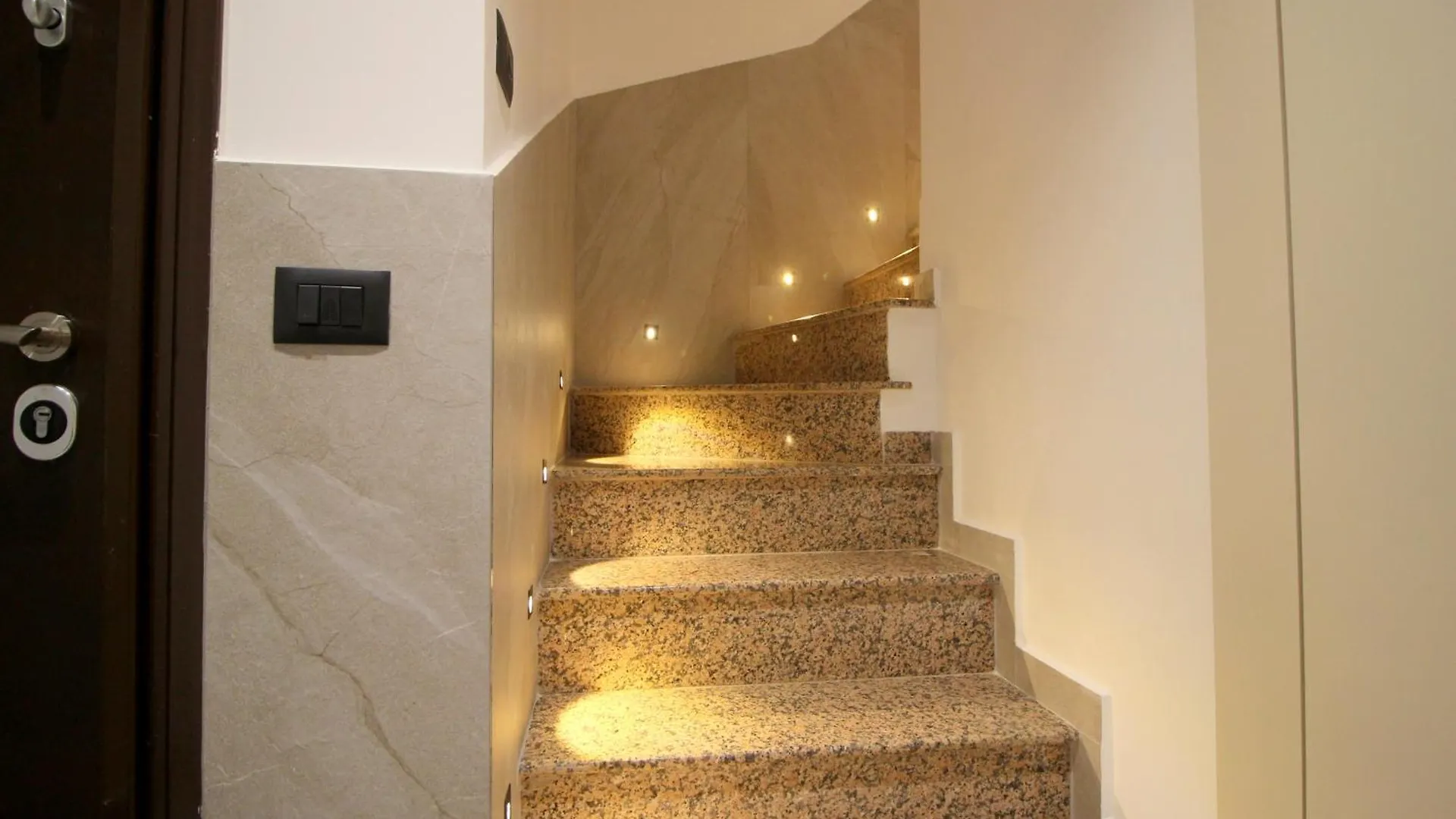 Veseli Luxury Apartments Σαράντα