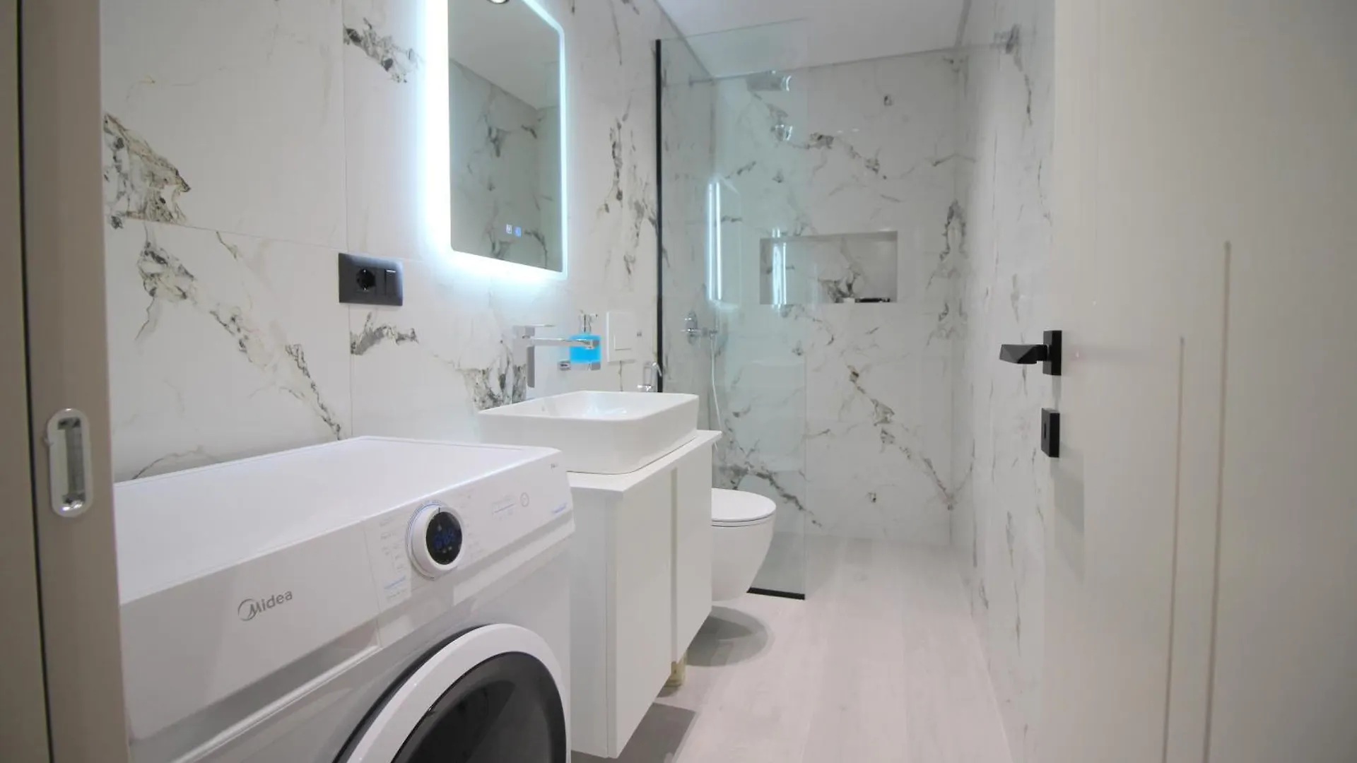 Veseli Luxury Apartments Σαράντα