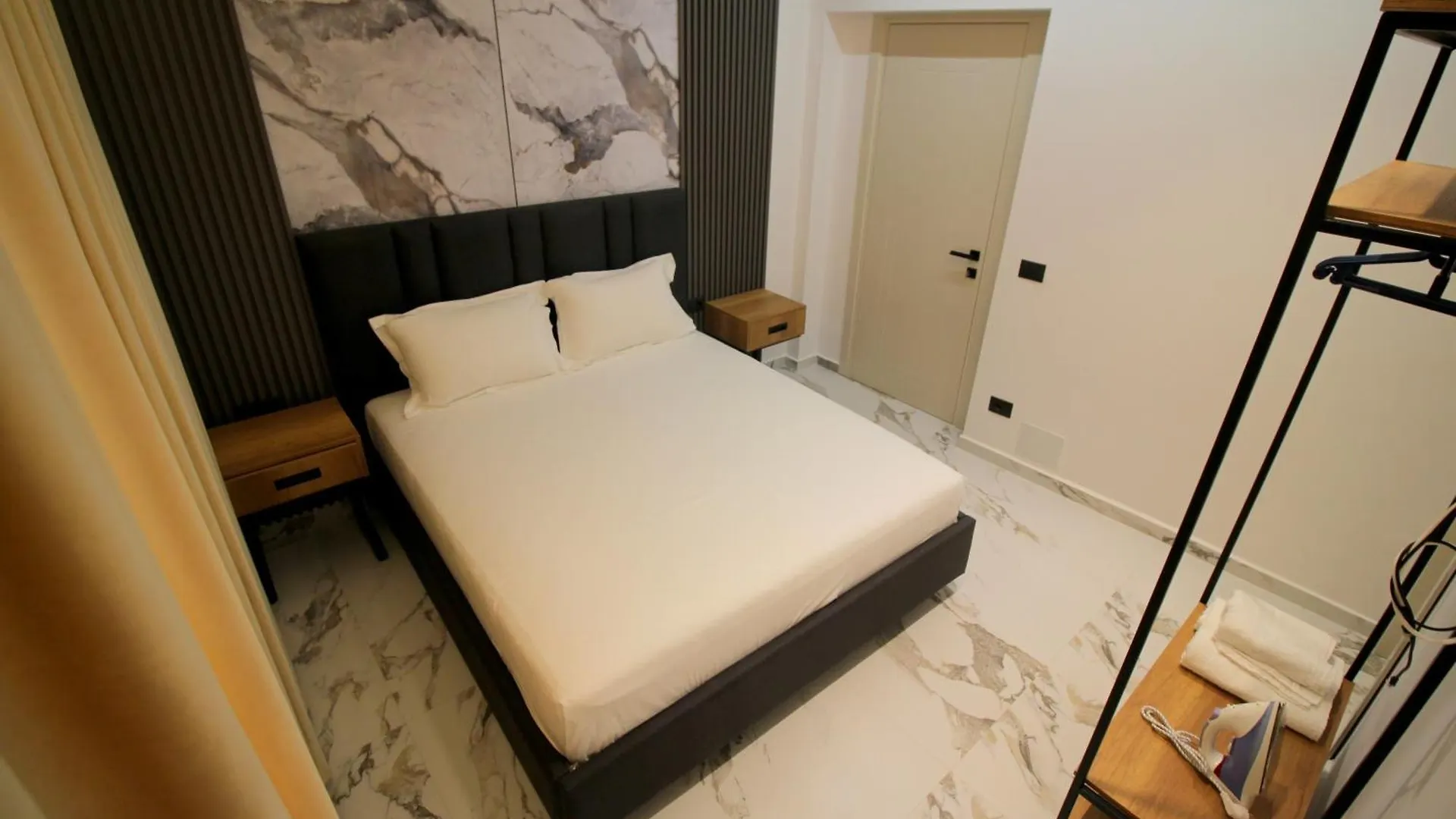 Veseli Luxury Apartments Σαράντα